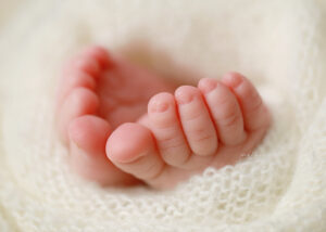 baby toes macro portrait