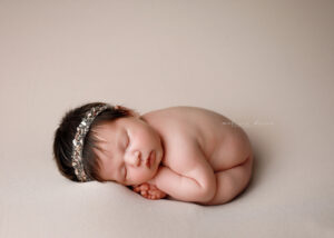 Newborn portrait Taco pose