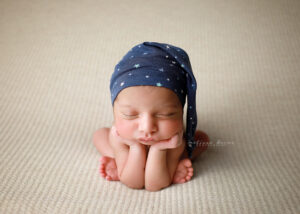 baby in froggy pose