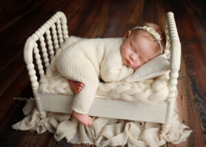 expert baby posing