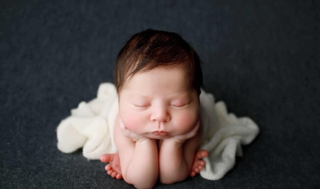 get newborn pictures taken Wake Forest, professional newborn photos