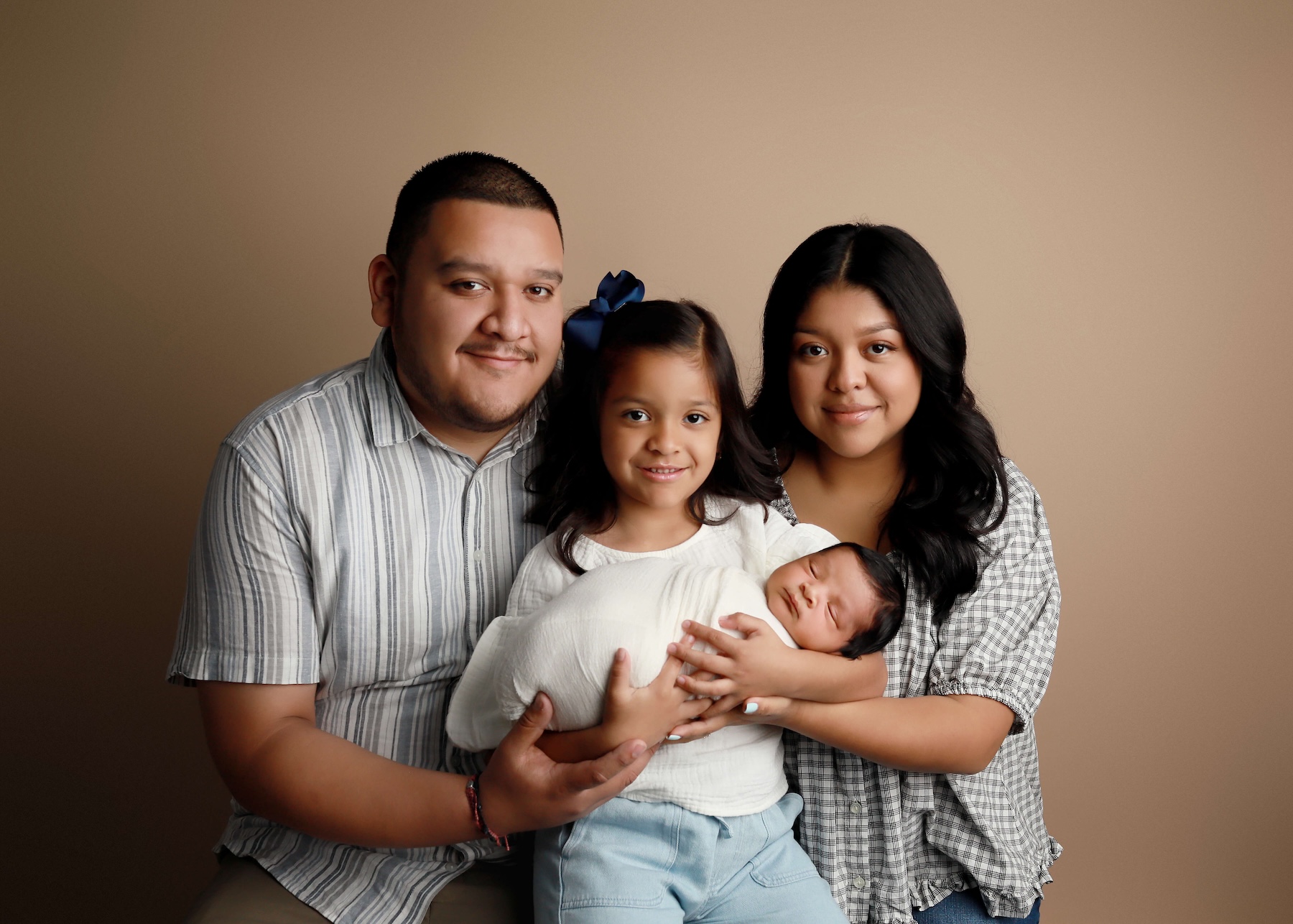 Durham NC newborn photographer, Raleigh newborn photography - professional newborn photographer near me