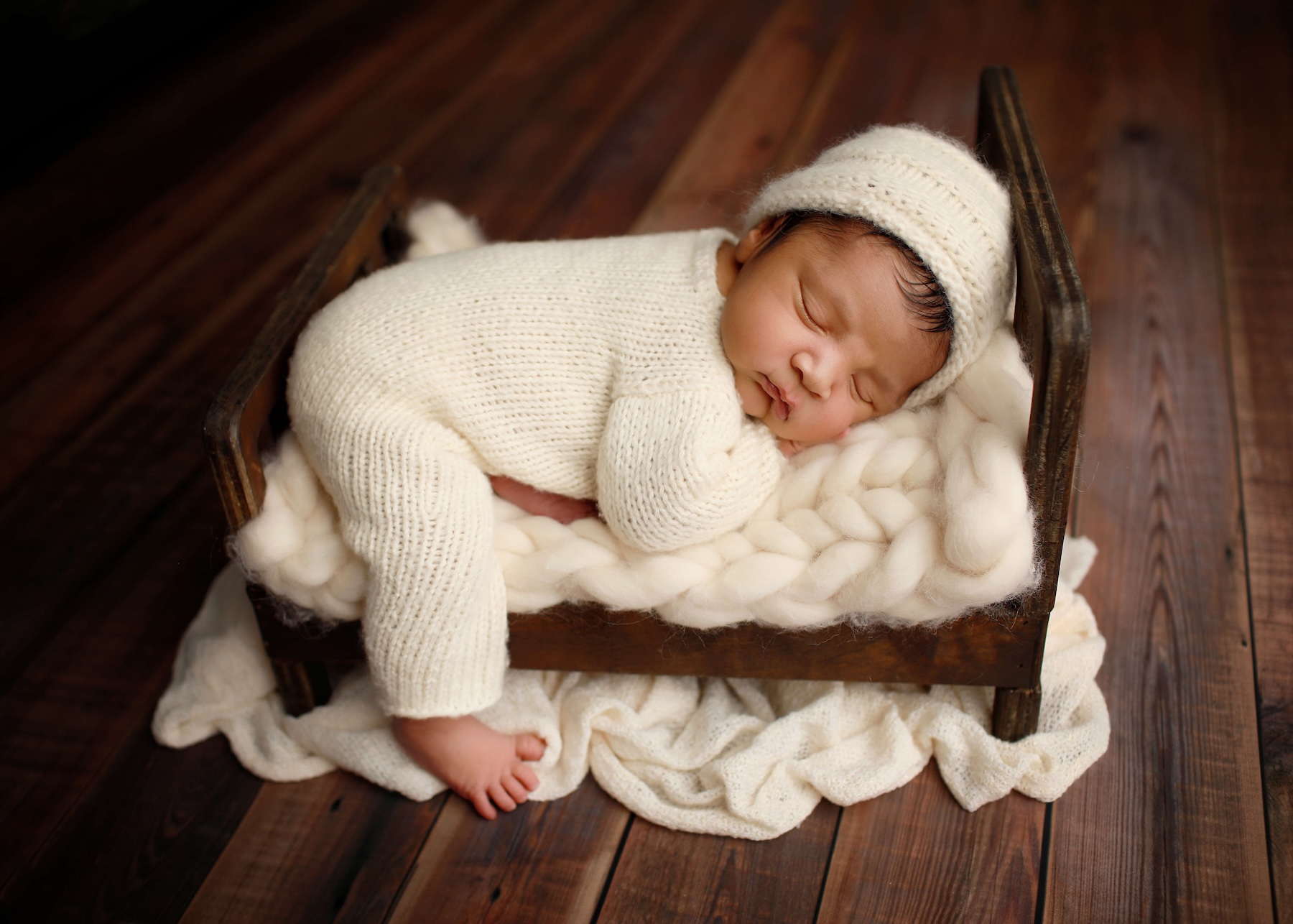 Durham NC newborn photographer, Raleigh newborn photography - professional newborn photographer near me